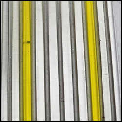 AMARILLO Y TRANSPARENTE